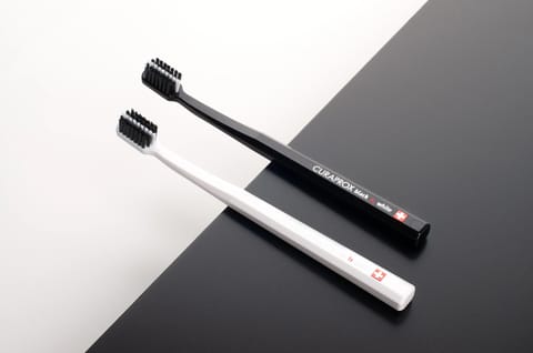 360° Advanced Optic White Manual Toothbrush