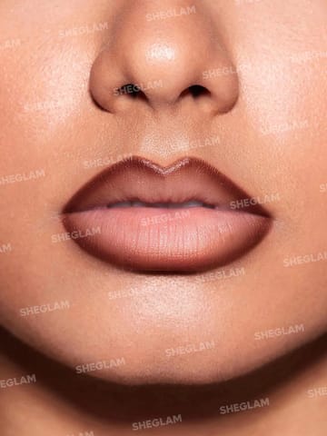 ESSENCE Soft & Precise Lip Pencil 402